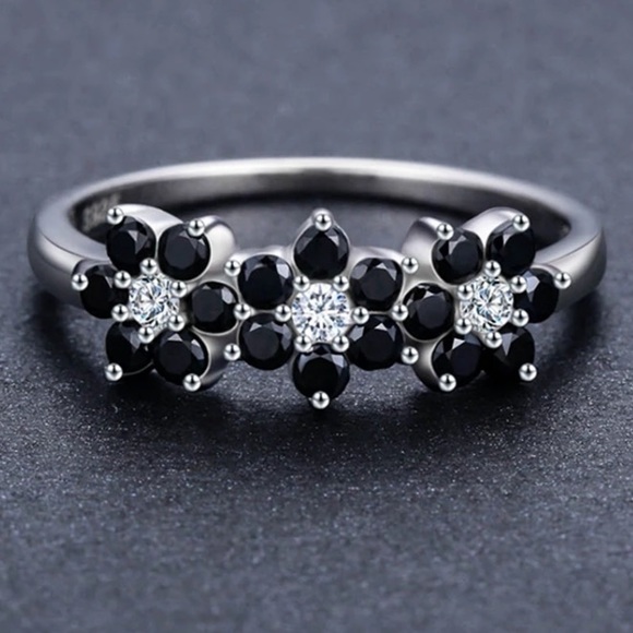 New Black Spinel Diamond Sterling Silver Ring - Picture 2 of 4